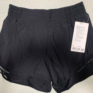 Lululemon  Hotty Hot High-Rise Lined Short 4" size 8 black
